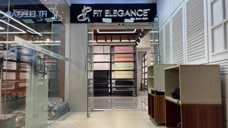 Showroom Glass Door Entry