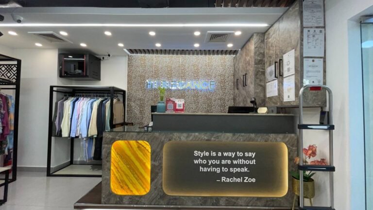 Duplex Showroom Counter Interior