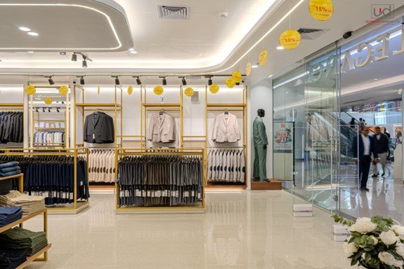 fit-elegance-showroom-entrance-view